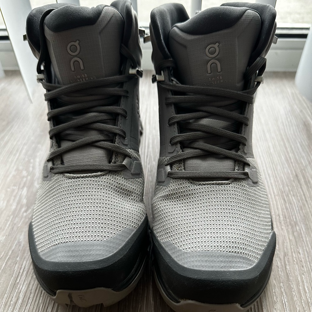 On Cloud OC Hiking Boots Men’s Sz 8.5